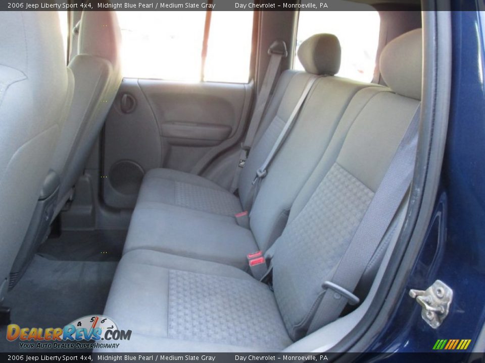 2006 Jeep Liberty Sport 4x4 Midnight Blue Pearl / Medium Slate Gray Photo #25