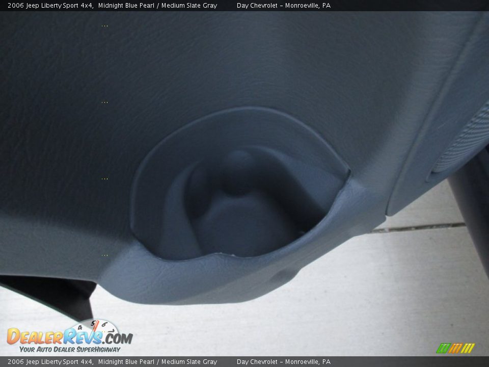2006 Jeep Liberty Sport 4x4 Midnight Blue Pearl / Medium Slate Gray Photo #26