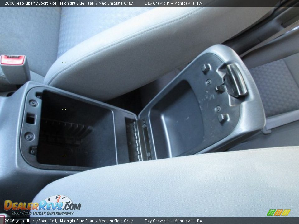 2006 Jeep Liberty Sport 4x4 Midnight Blue Pearl / Medium Slate Gray Photo #28