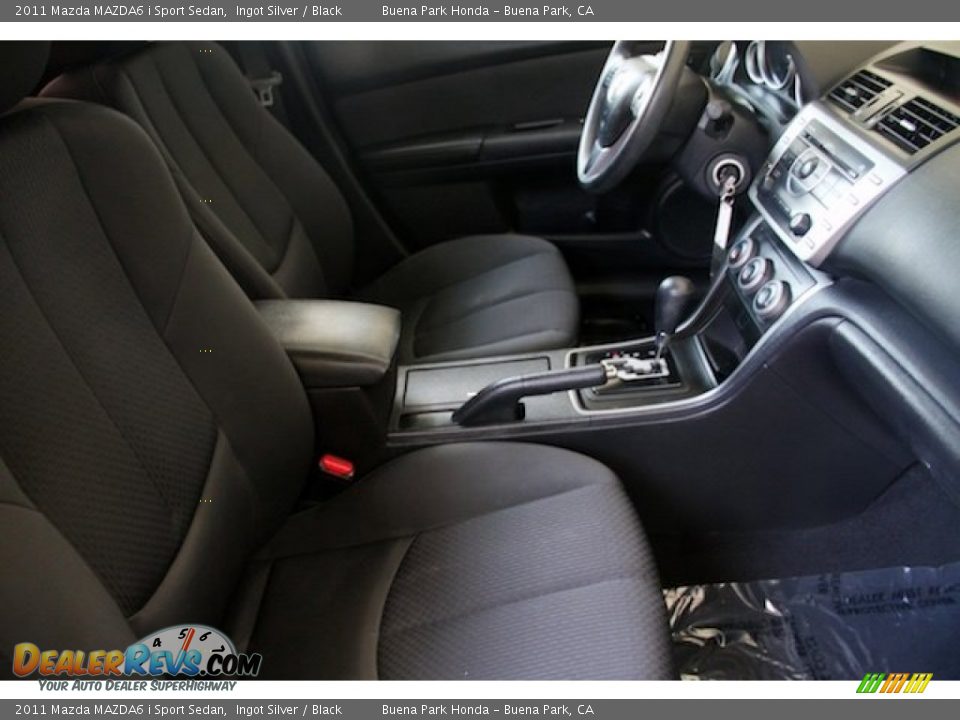 2011 Mazda MAZDA6 i Sport Sedan Ingot Silver / Black Photo #16