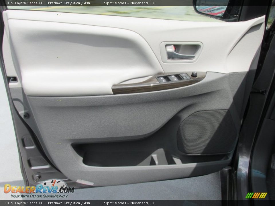 2015 Toyota Sienna XLE Predawn Gray Mica / Ash Photo #19