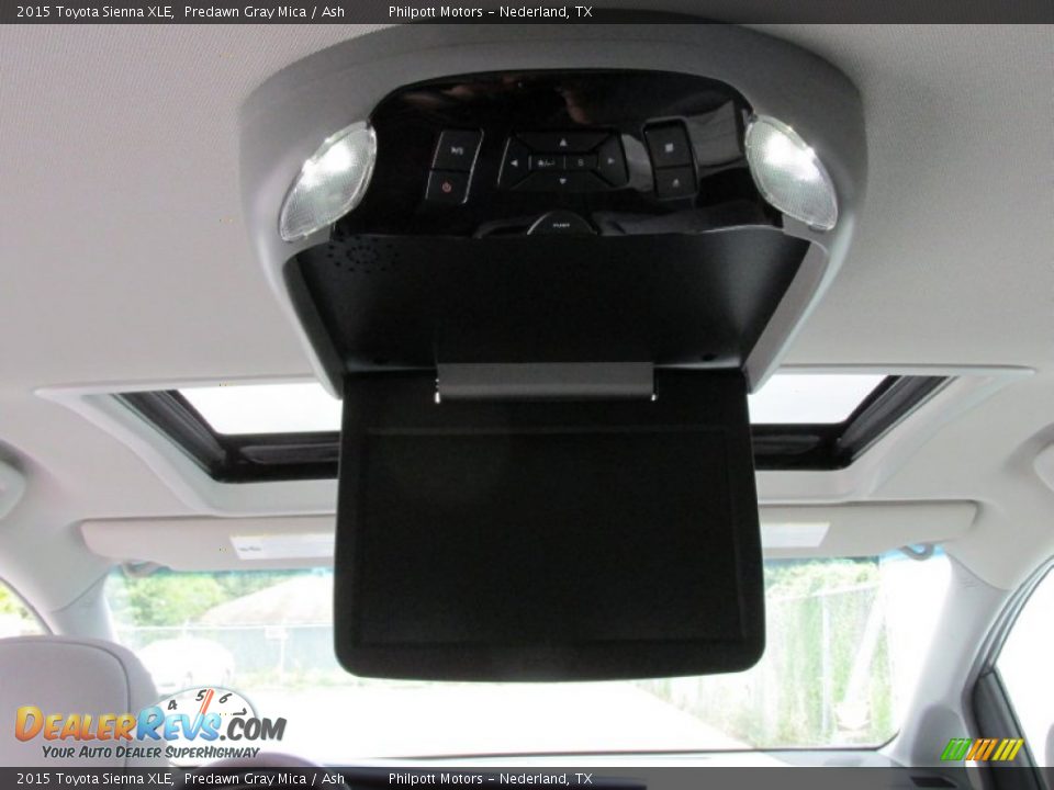 2015 Toyota Sienna XLE Predawn Gray Mica / Ash Photo #23