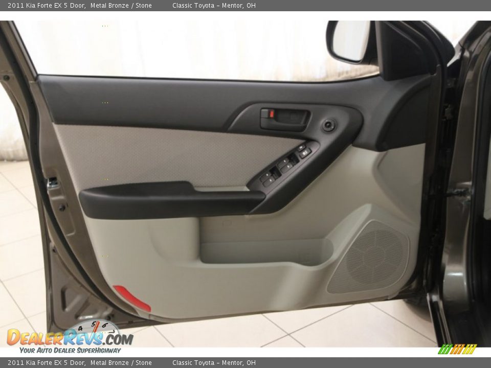 2011 Kia Forte EX 5 Door Metal Bronze / Stone Photo #4