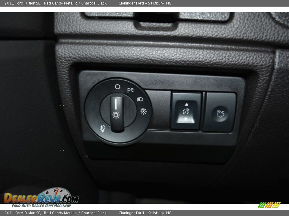 2011 Ford Fusion SE Red Candy Metallic / Charcoal Black Photo #25