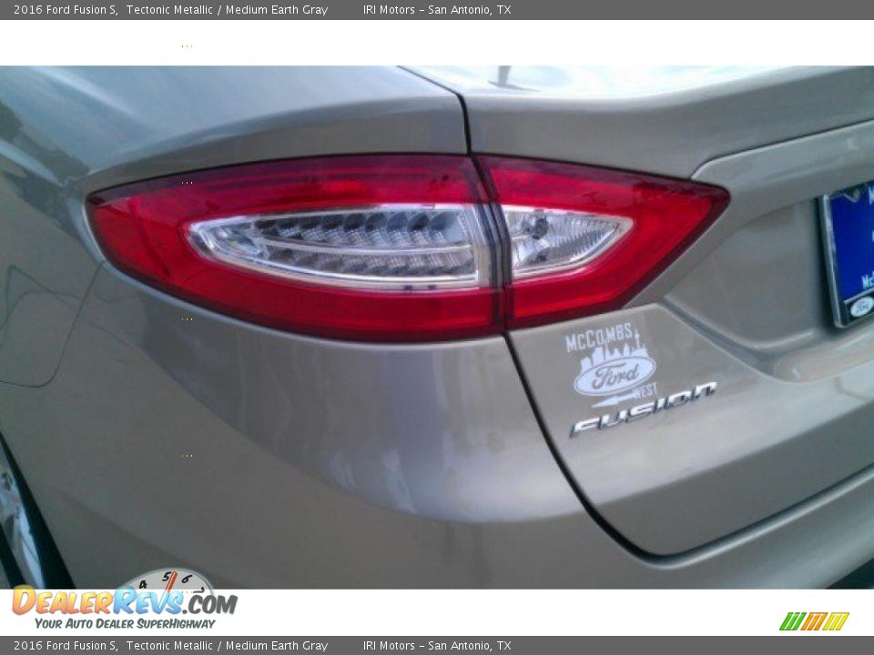 2016 Ford Fusion S Tectonic Metallic / Medium Earth Gray Photo #8