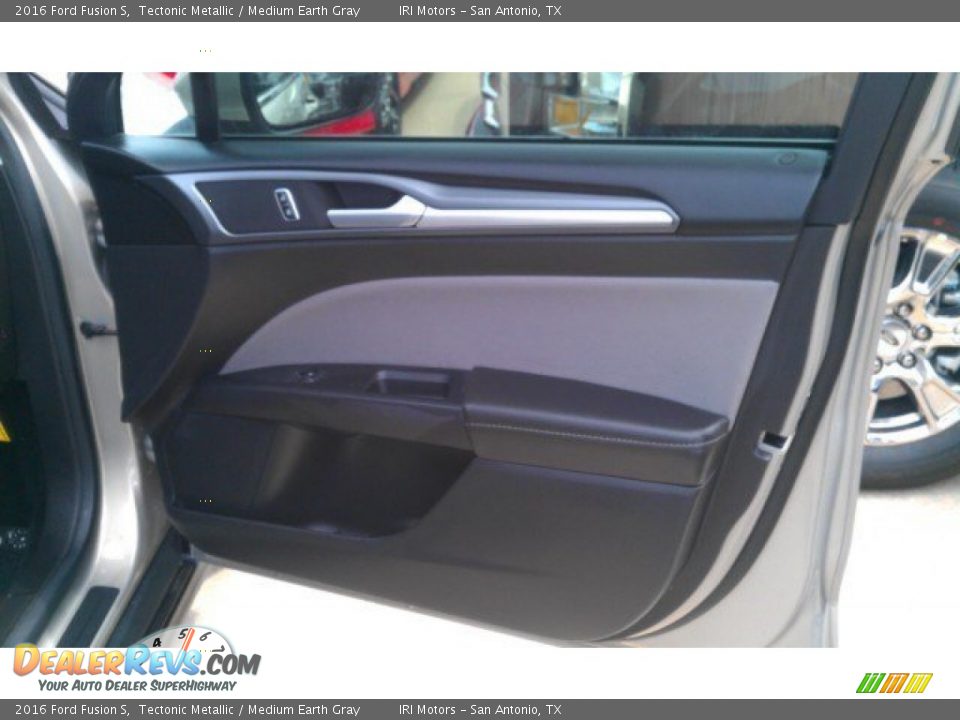 2016 Ford Fusion S Tectonic Metallic / Medium Earth Gray Photo #15