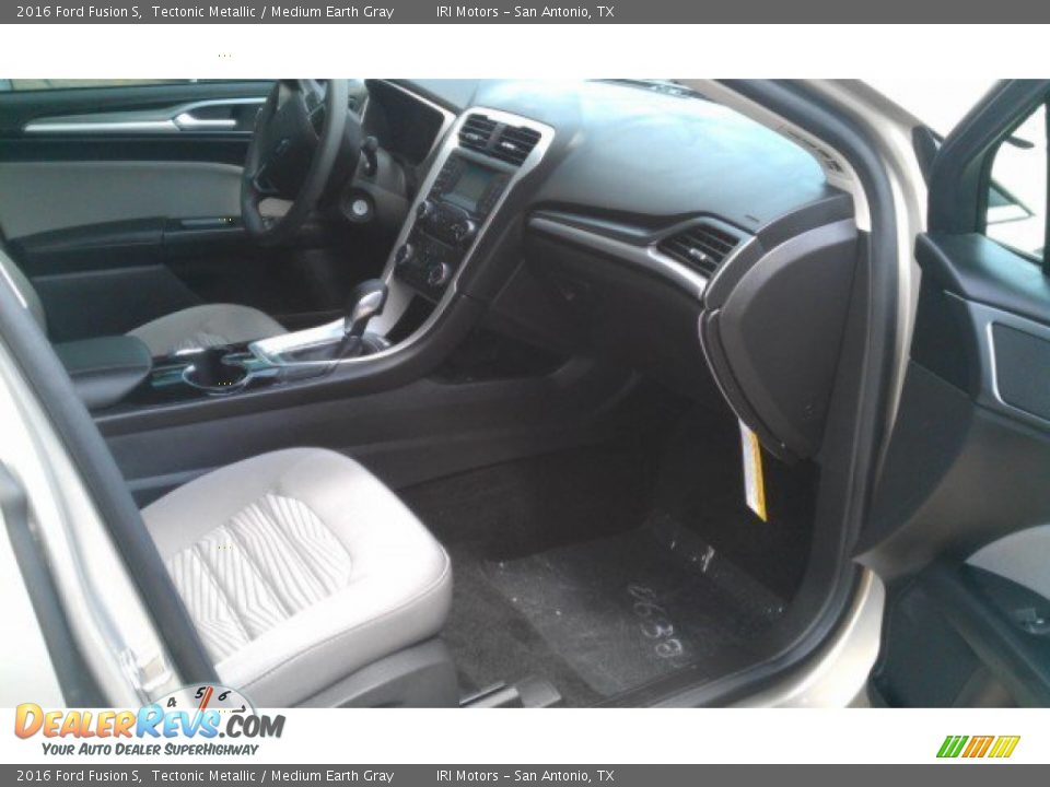 2016 Ford Fusion S Tectonic Metallic / Medium Earth Gray Photo #16