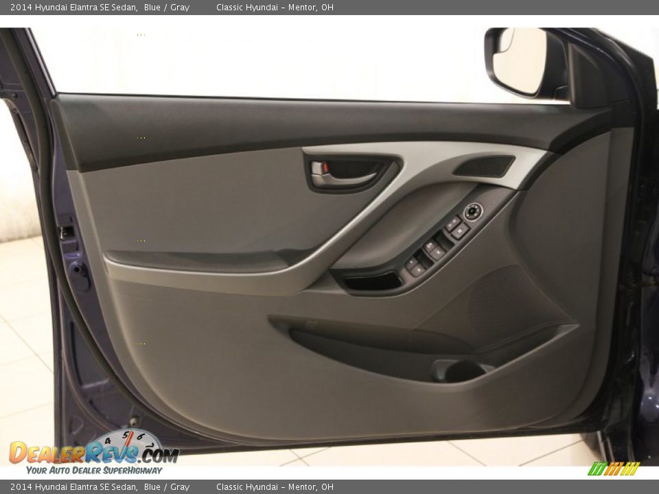 Door Panel of 2014 Hyundai Elantra SE Sedan Photo #4
