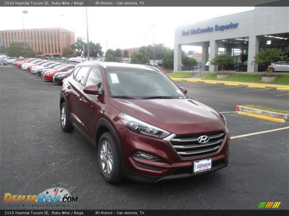 2016 Hyundai Tucson SE Ruby Wine / Beige Photo #1