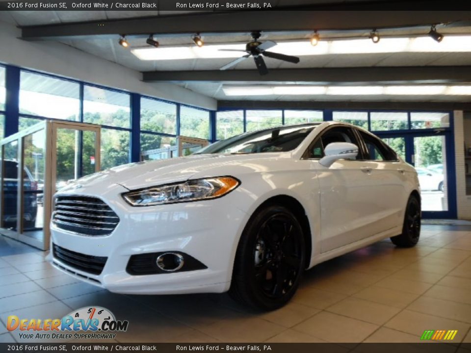 2016 Ford Fusion SE Oxford White / Charcoal Black Photo #1