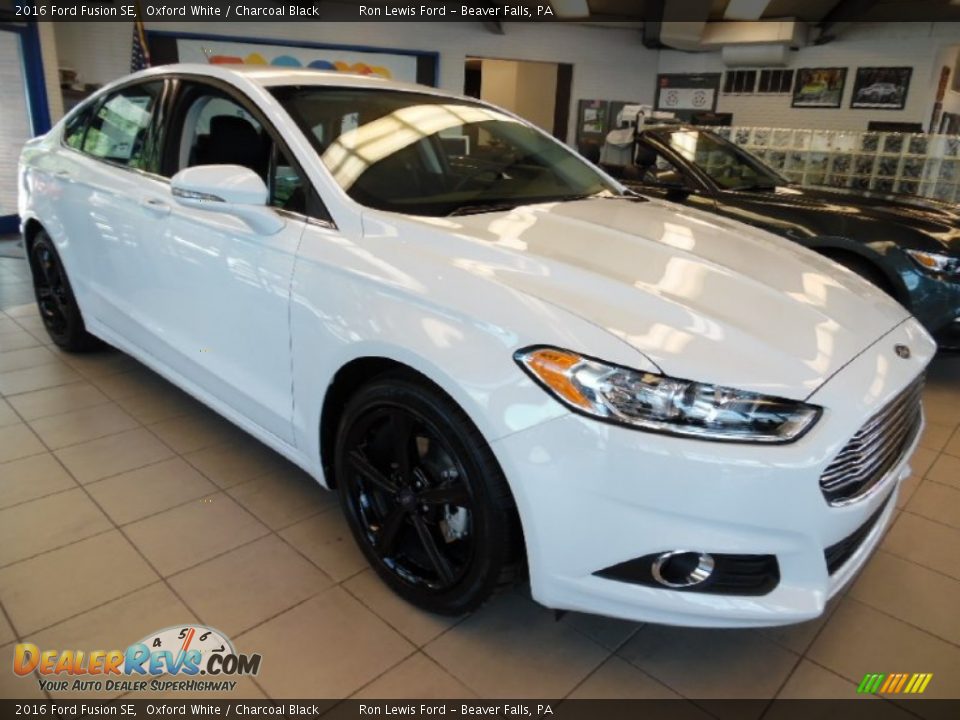 2016 Ford Fusion SE Oxford White / Charcoal Black Photo #3