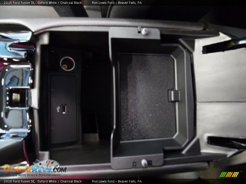 2016 Ford Fusion SE Oxford White / Charcoal Black Photo #17