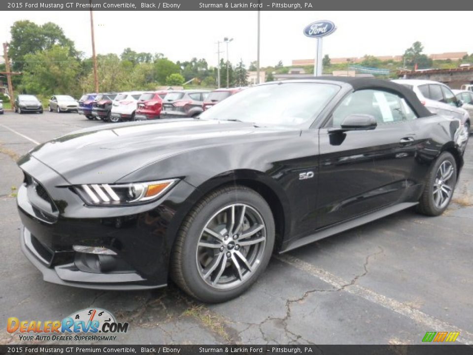 Front 3/4 View of 2015 Ford Mustang GT Premium Convertible Photo #5