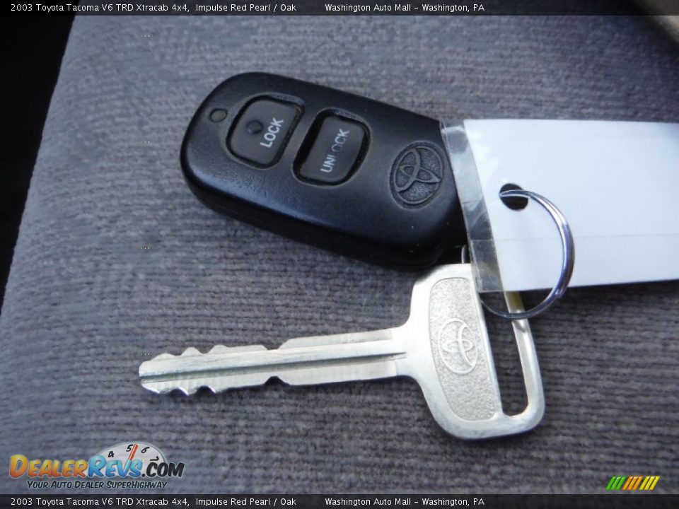 2003 Toyota Tacoma V6 TRD Xtracab 4x4 Impulse Red Pearl / Oak Photo #18