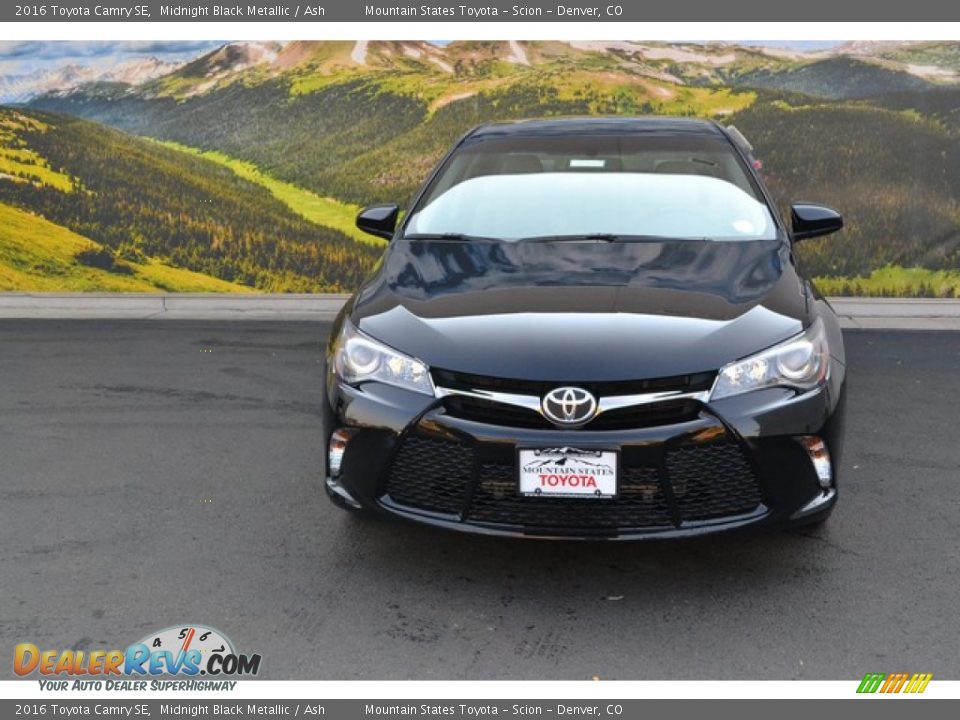 2016 Toyota Camry SE Midnight Black Metallic / Ash Photo #2