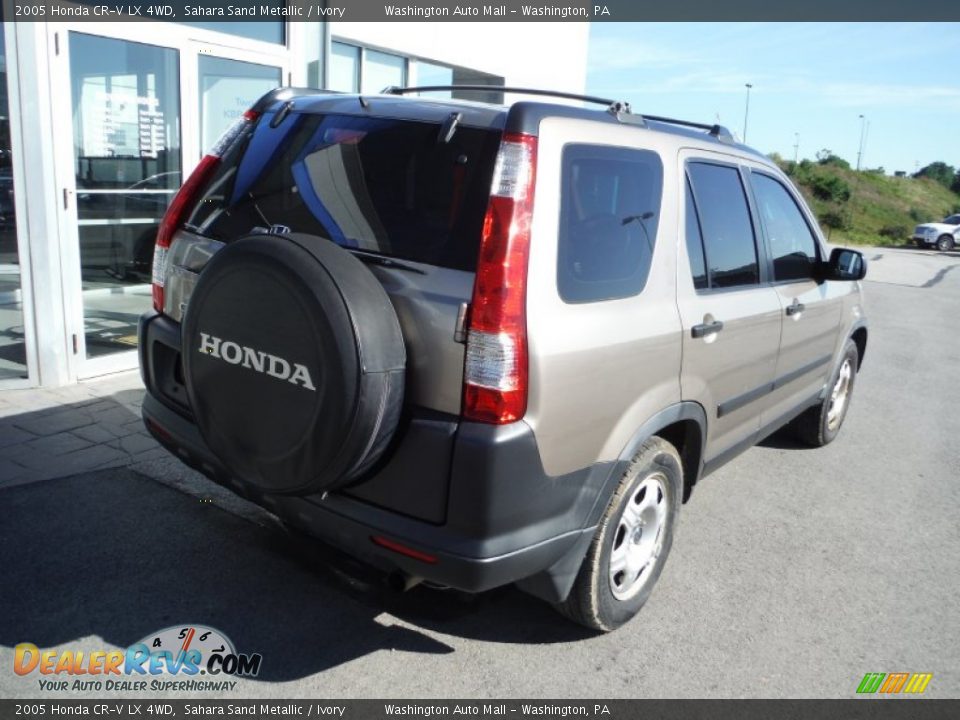 2005 Honda CR-V LX 4WD Sahara Sand Metallic / Ivory Photo #7