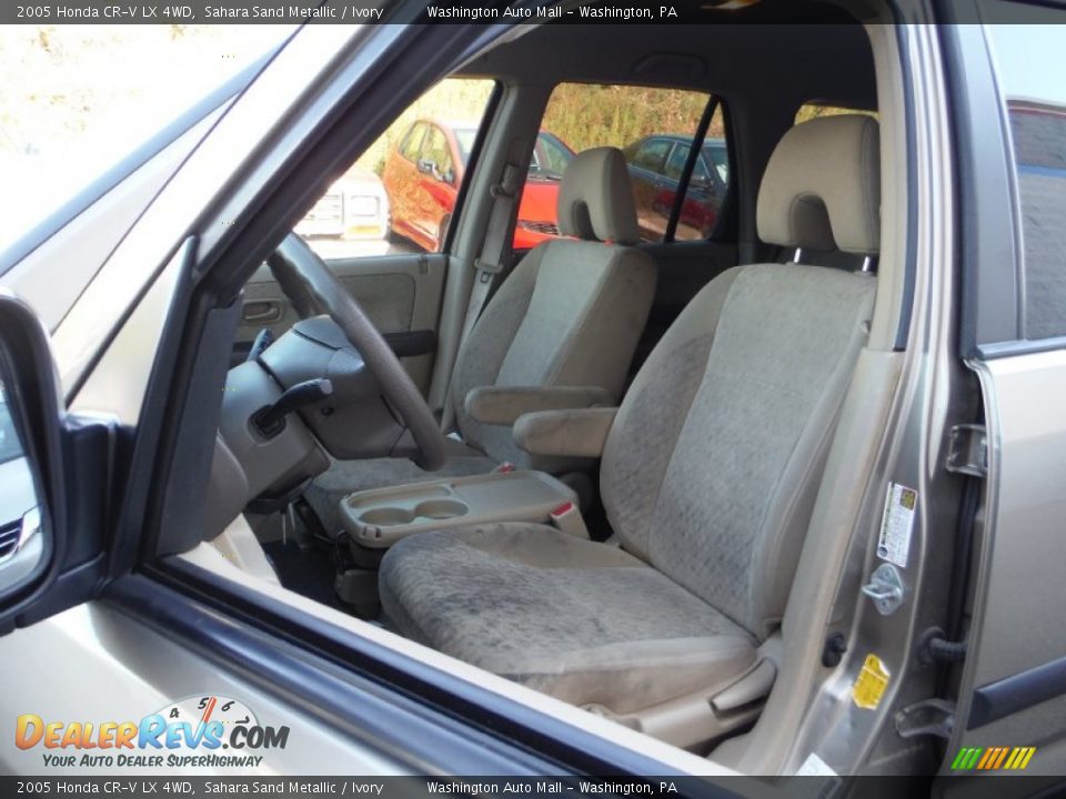 2005 Honda CR-V LX 4WD Sahara Sand Metallic / Ivory Photo #9