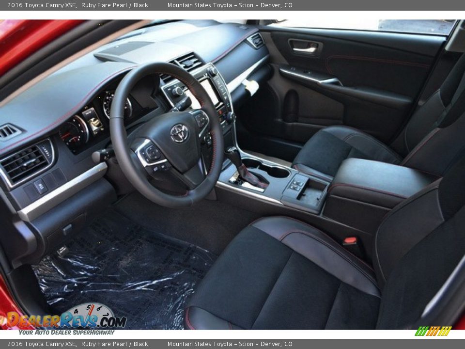 Black Interior - 2016 Toyota Camry XSE Photo #5