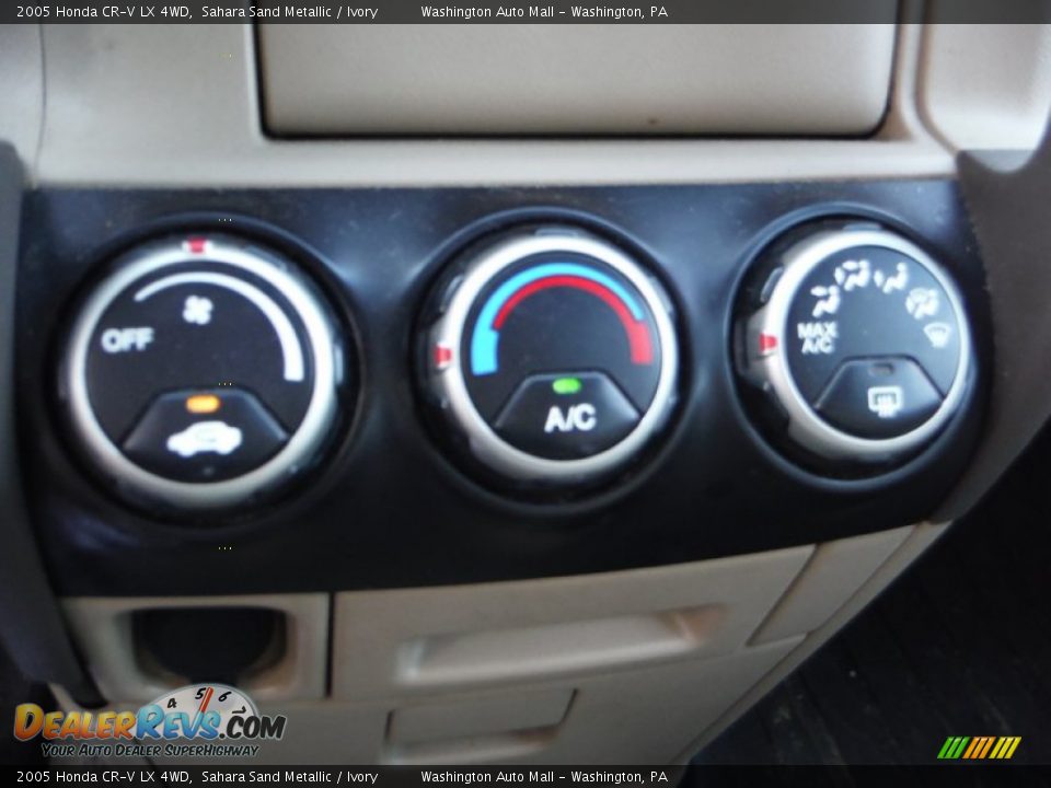 2005 Honda CR-V LX 4WD Sahara Sand Metallic / Ivory Photo #13