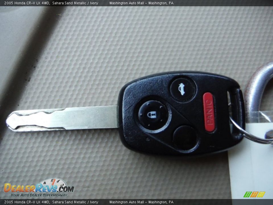 2005 Honda CR-V LX 4WD Sahara Sand Metallic / Ivory Photo #17