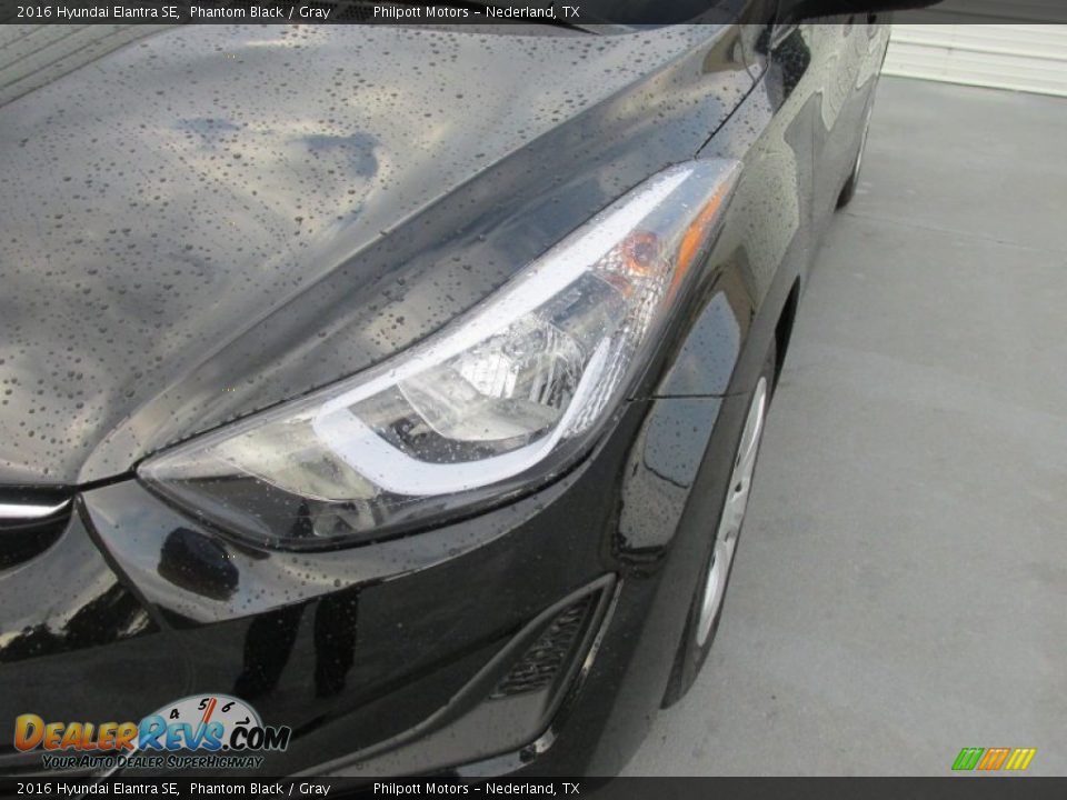 2016 Hyundai Elantra SE Phantom Black / Gray Photo #9