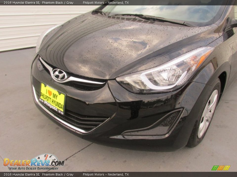 2016 Hyundai Elantra SE Phantom Black / Gray Photo #10