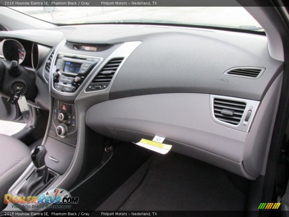2016 Hyundai Elantra SE Phantom Black / Gray Photo #16
