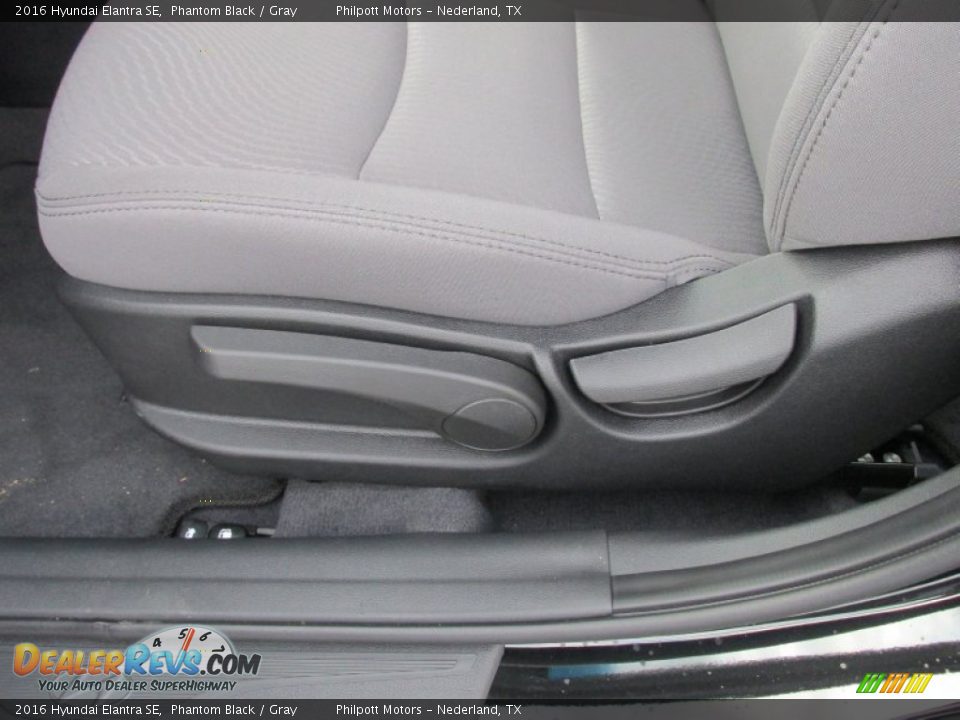 2016 Hyundai Elantra SE Phantom Black / Gray Photo #22
