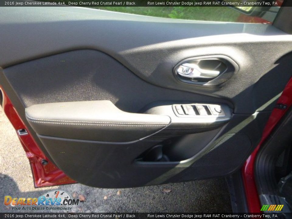 2016 Jeep Cherokee Latitude 4x4 Deep Cherry Red Crystal Pearl / Black Photo #11