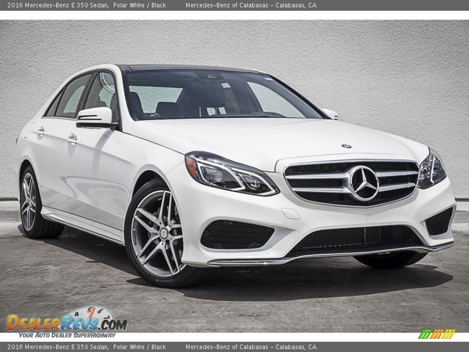 Front 3/4 View of 2016 Mercedes-Benz E 350 Sedan Photo #14