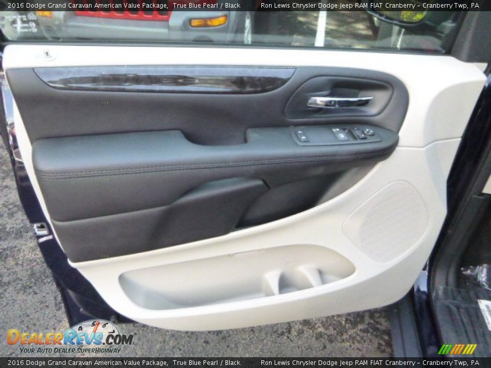 2016 Dodge Grand Caravan American Value Package True Blue Pearl / Black Photo #13