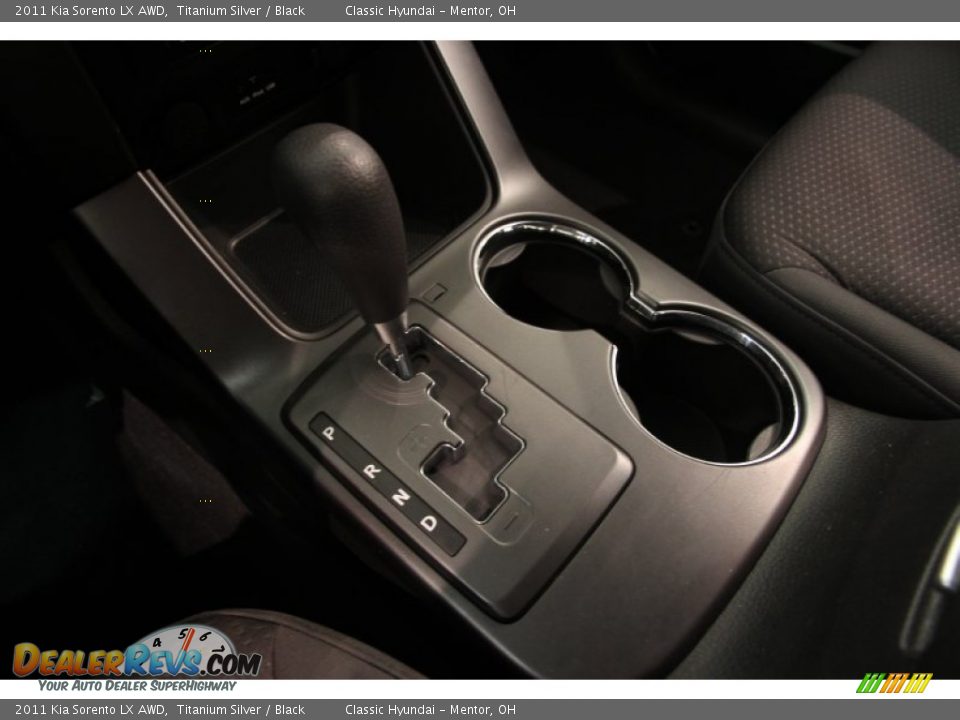 2011 Kia Sorento LX AWD Titanium Silver / Black Photo #10