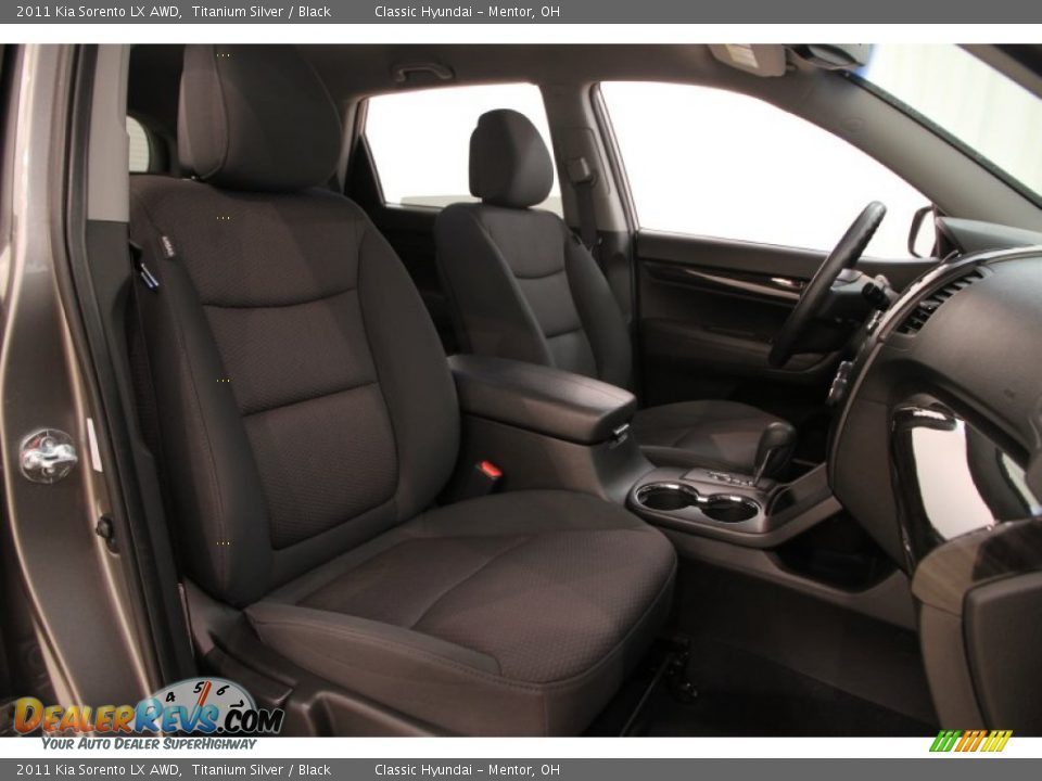 2011 Kia Sorento LX AWD Titanium Silver / Black Photo #11