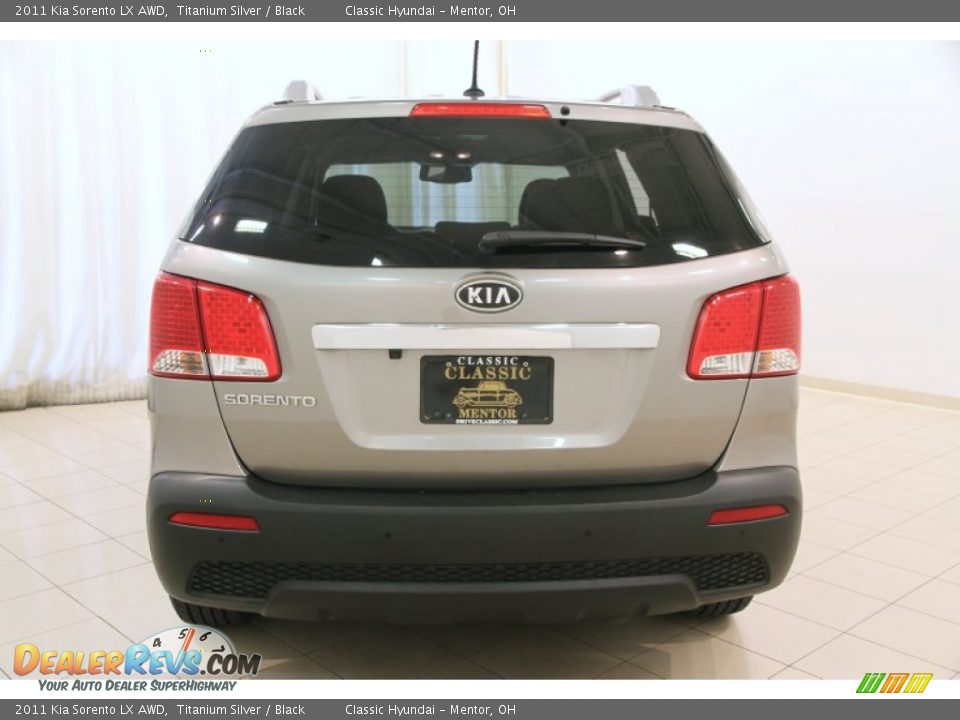 2011 Kia Sorento LX AWD Titanium Silver / Black Photo #13
