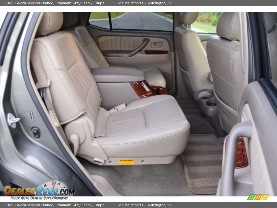 Rear Seat of 2006 Toyota Sequoia Limited Photo #6