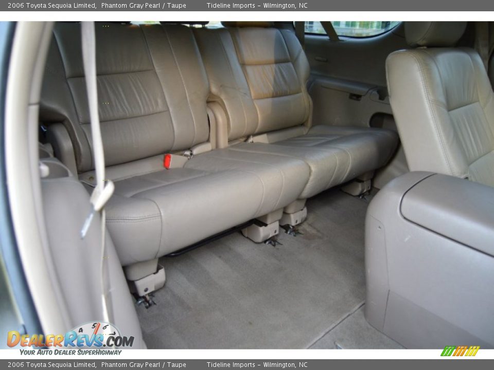 Rear Seat of 2006 Toyota Sequoia Limited Photo #17