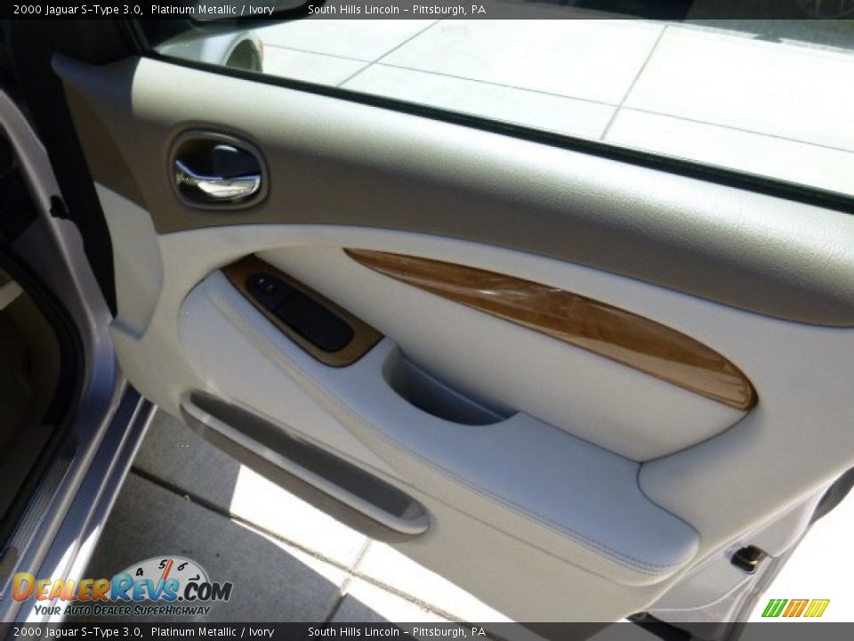 2000 Jaguar S-Type 3.0 Platinum Metallic / Ivory Photo #12
