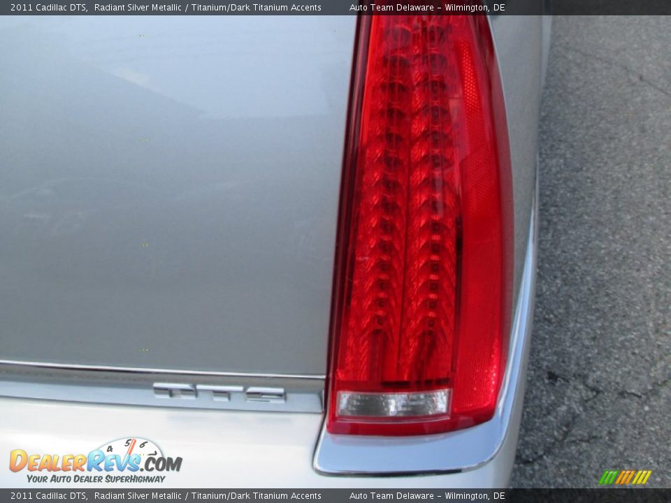 2011 Cadillac DTS Radiant Silver Metallic / Titanium/Dark Titanium Accents Photo #24