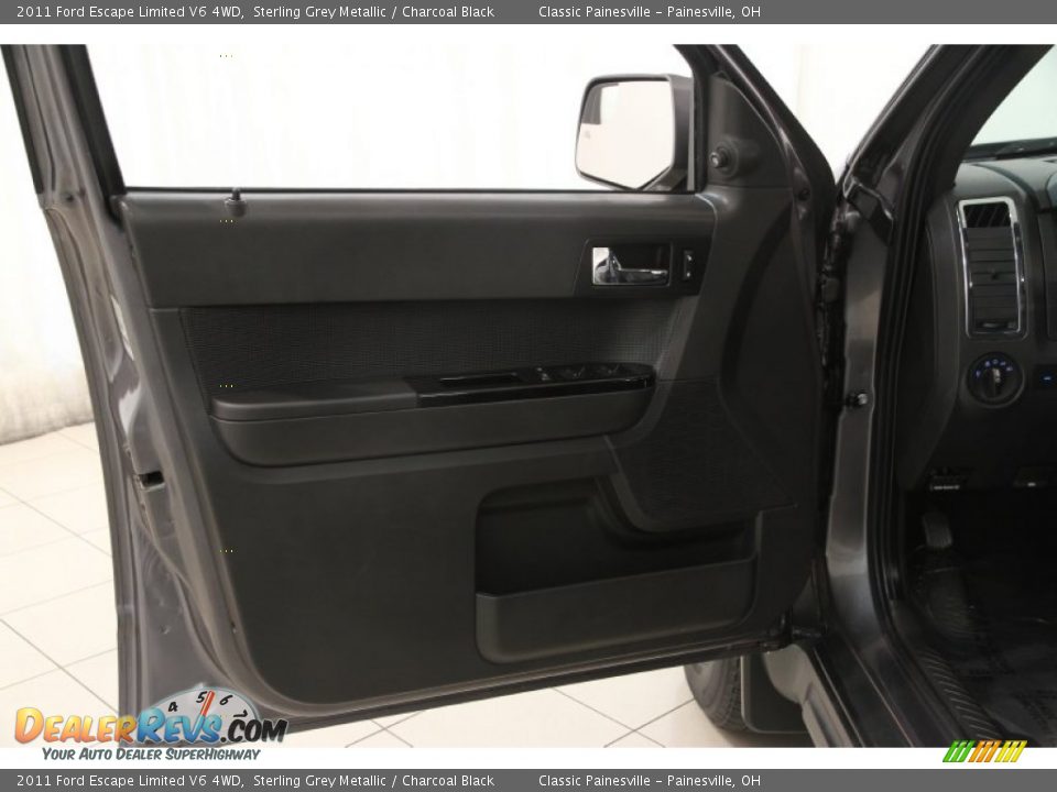 2011 Ford Escape Limited V6 4WD Sterling Grey Metallic / Charcoal Black Photo #4