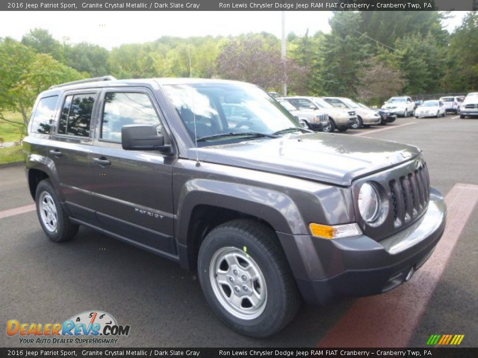 Front 3/4 View of 2016 Jeep Patriot Sport Photo #11