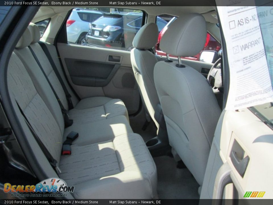 2010 Ford Focus SE Sedan Ebony Black / Medium Stone Photo #18