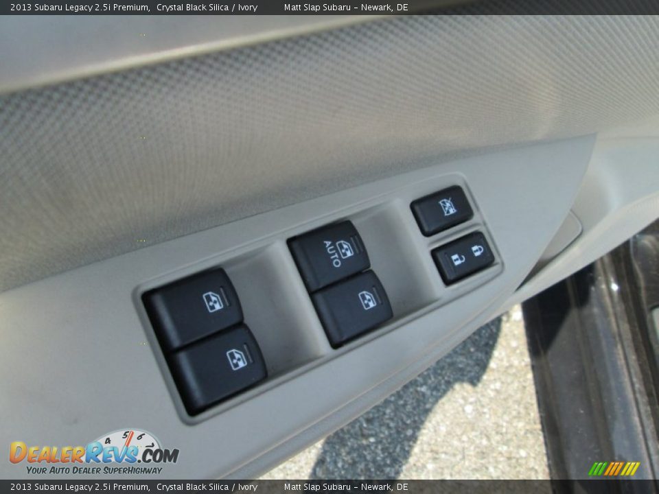 2013 Subaru Legacy 2.5i Premium Crystal Black Silica / Ivory Photo #13
