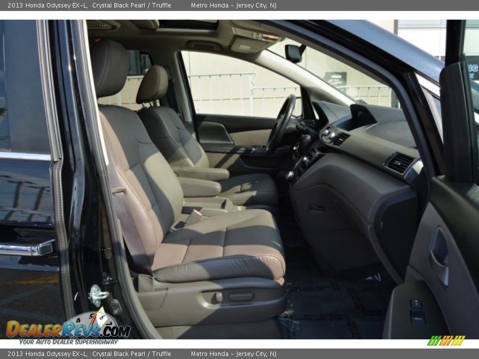 2013 Honda Odyssey EX-L Crystal Black Pearl / Truffle Photo #26