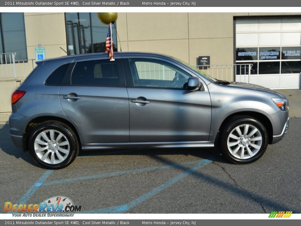 2011 Mitsubishi Outlander Sport SE 4WD Cool Silver Metallic / Black Photo #2