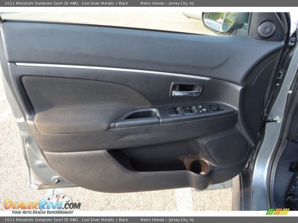 2011 Mitsubishi Outlander Sport SE 4WD Cool Silver Metallic / Black Photo #9