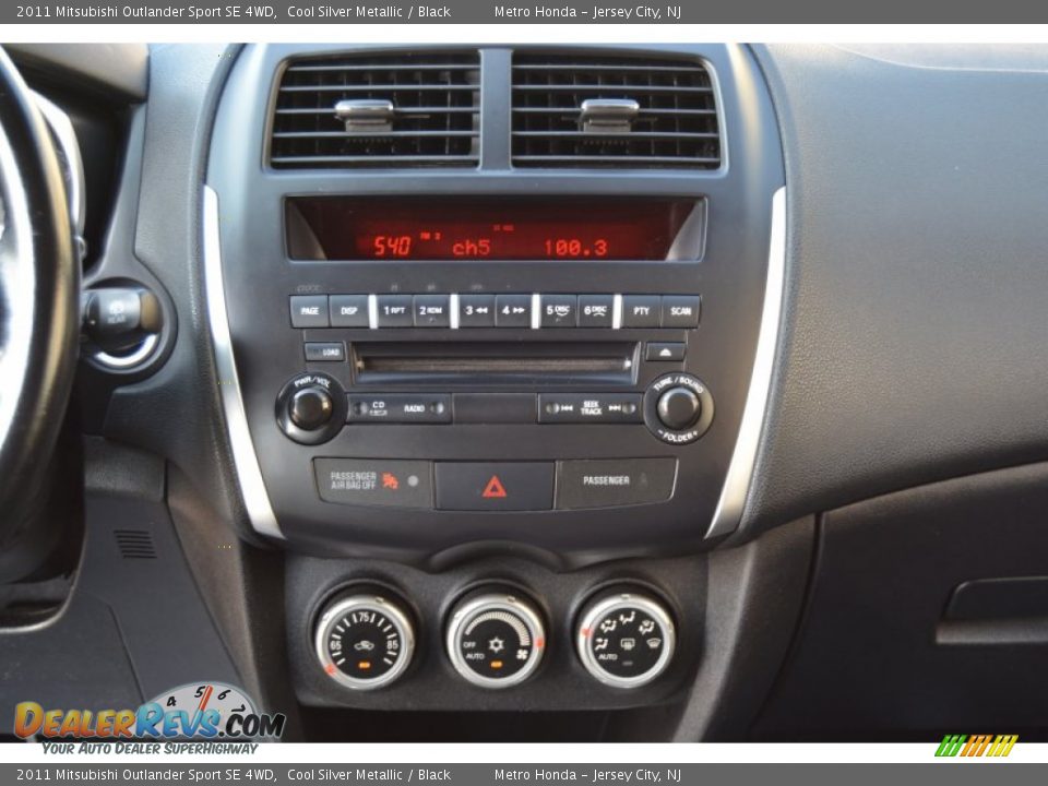 2011 Mitsubishi Outlander Sport SE 4WD Cool Silver Metallic / Black Photo #14