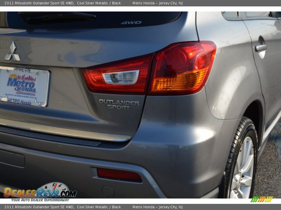 2011 Mitsubishi Outlander Sport SE 4WD Cool Silver Metallic / Black Photo #21