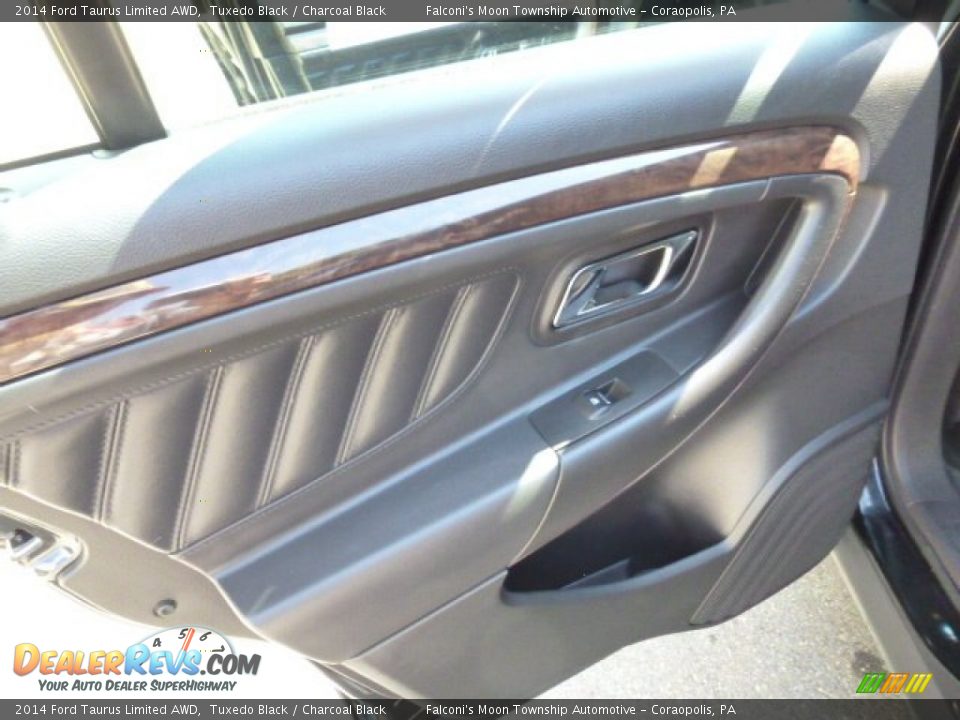 2014 Ford Taurus Limited AWD Tuxedo Black / Charcoal Black Photo #17