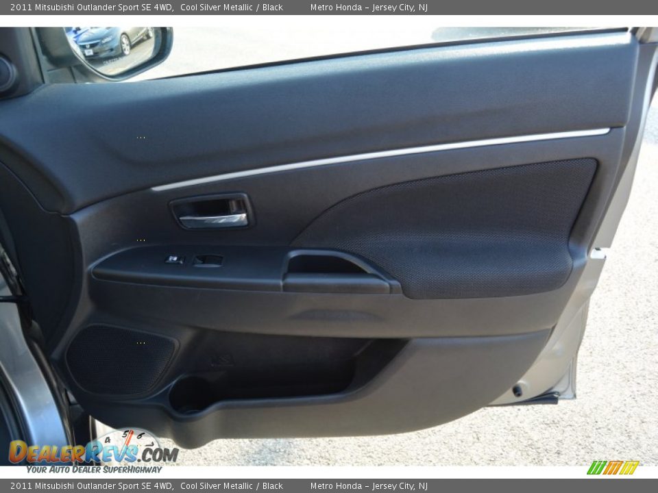2011 Mitsubishi Outlander Sport SE 4WD Cool Silver Metallic / Black Photo #24