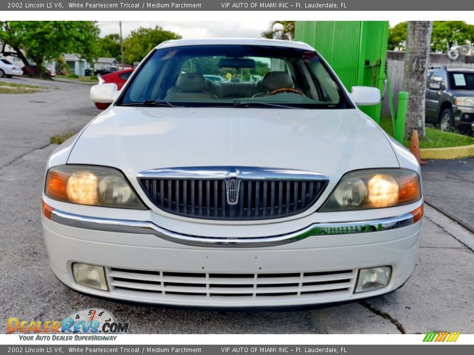 2002 Lincoln LS V6 White Pearlescent Tricoat / Medium Parchment Photo #2